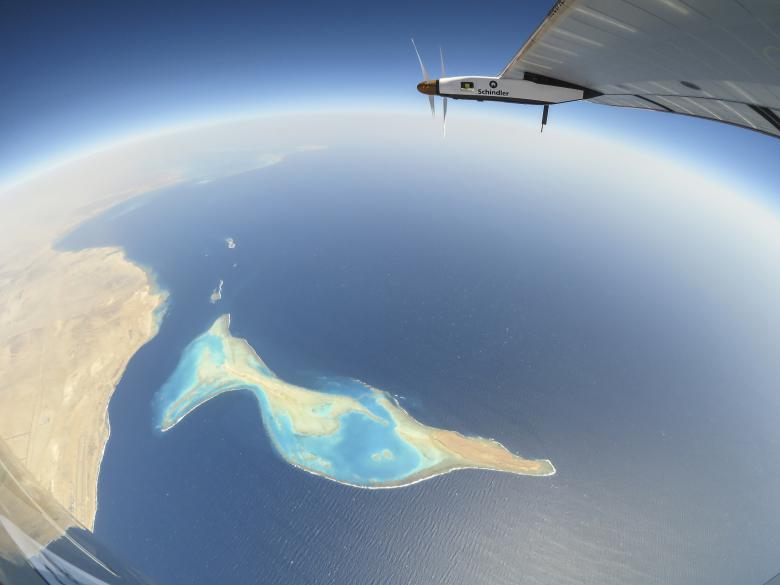 Bertrand Piccard flying over the Red Sea
