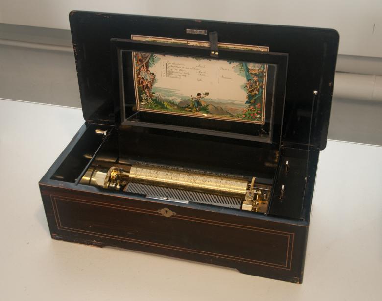 Cylinder music box at CIMA © T. Tissot