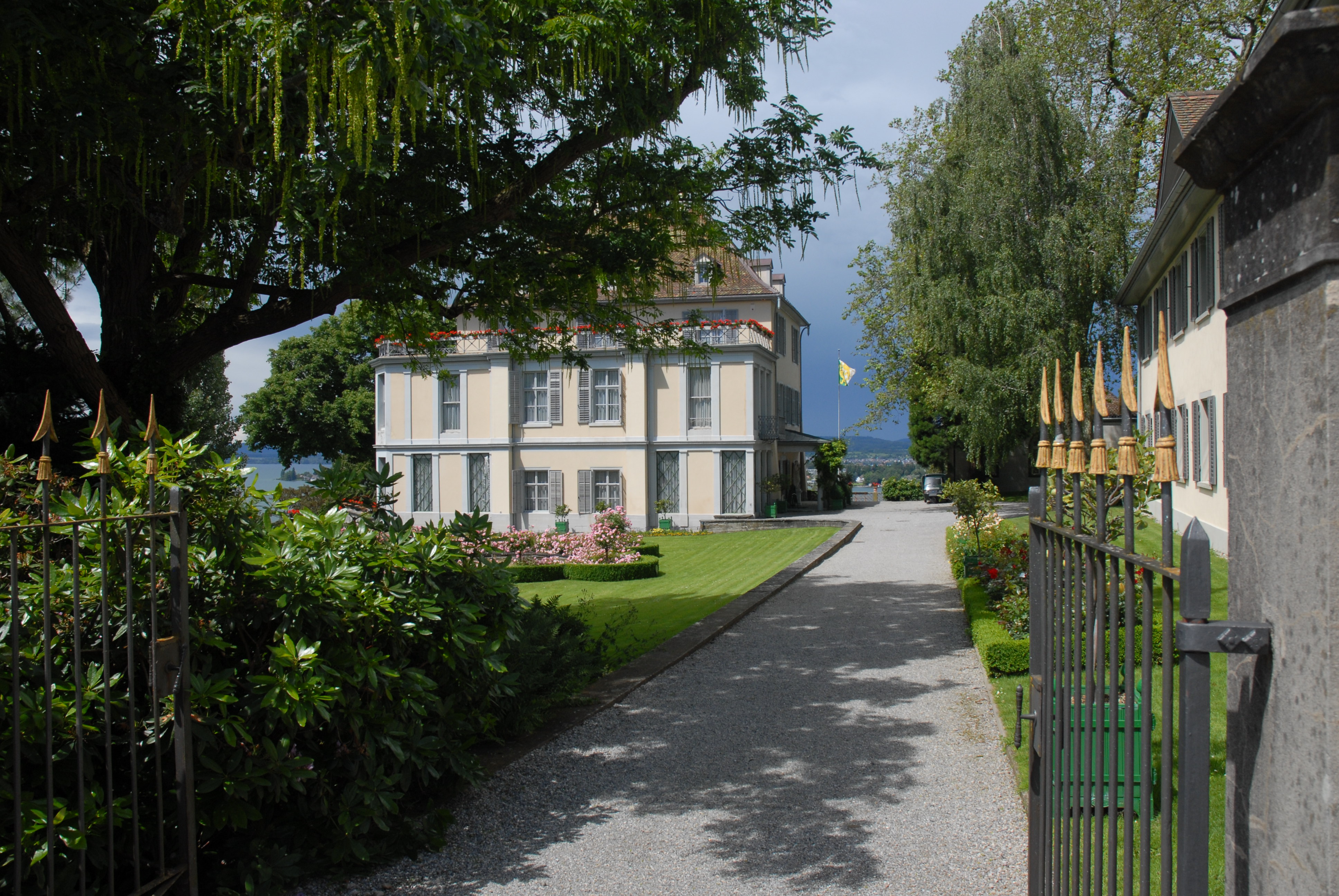 The magnificent castle that houses the museum