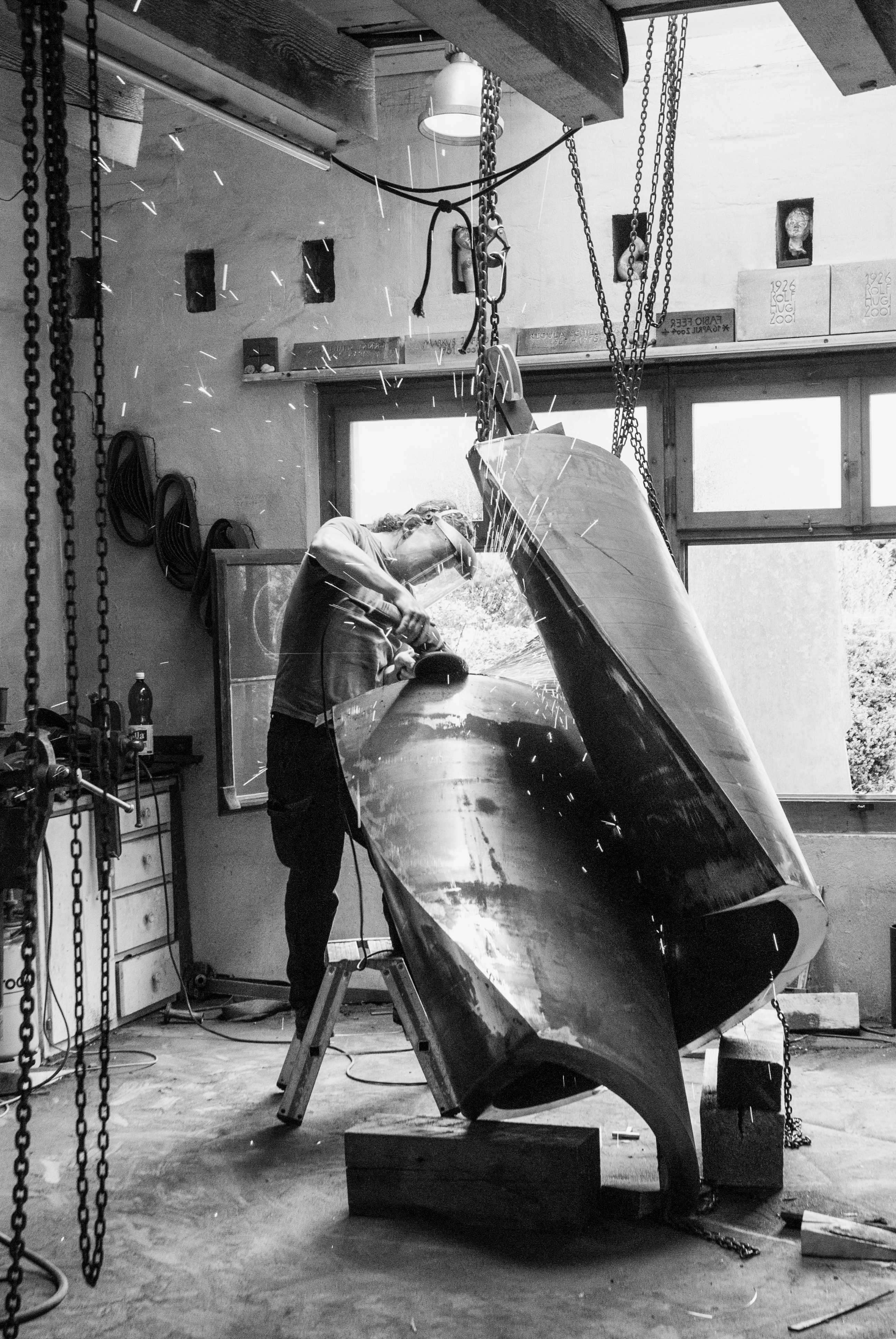 Artist Andreas Reichlin at work