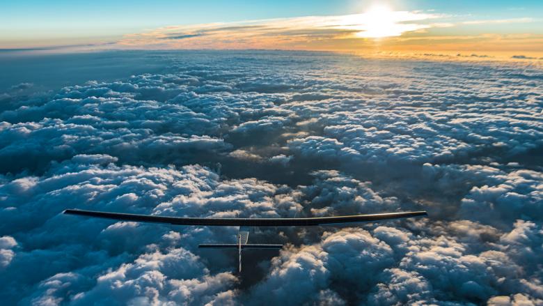 ​​​​самолет SolarStratos, летающий на солнечной энергии