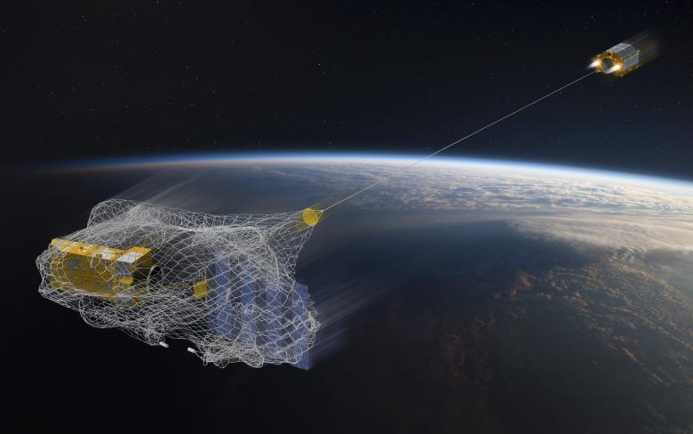 ‘RemoveDEBRIS’ is a small satellite equipped with a harpoon and a net. Its aim is to find the best way of capturing space debris.