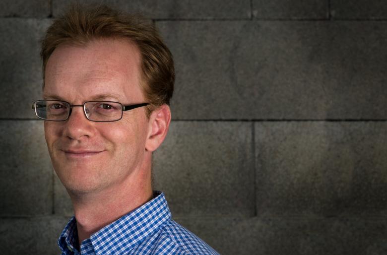 portrait Diccon Bewes