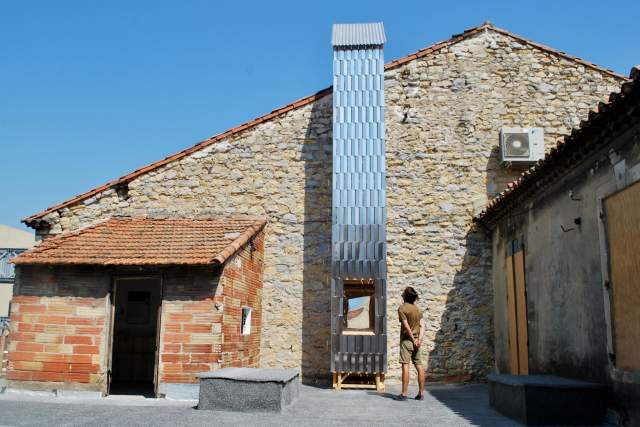 House with modern art