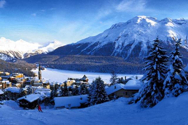 1. St-Moritz in Winter.jpg