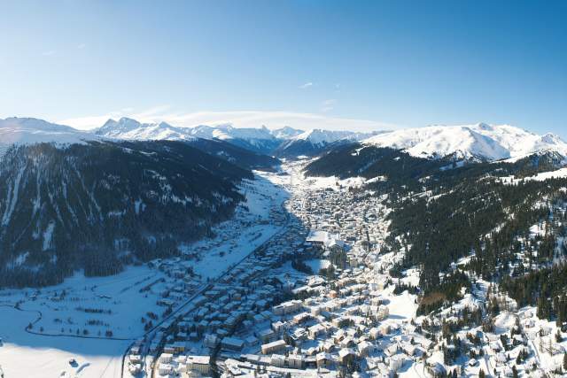 13-22_Luftbild_Davos_a.jpg