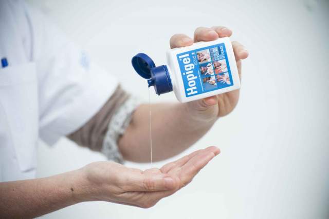 Hygiène des mains (2)_© Julien Gregorio_phovea_HUG (FILEminimizer).jpg