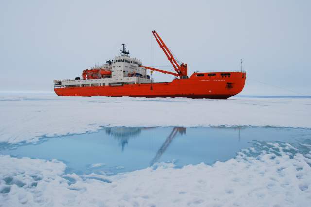 Russian research vessel Akademik Tryoshnikov, which will host ACE2.jpg