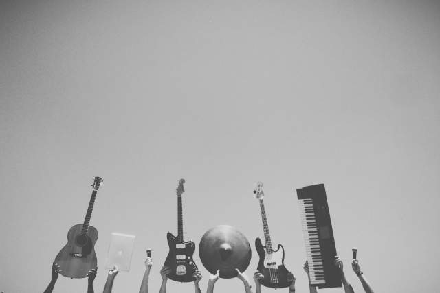 abstract-music-rock-bw.jpg