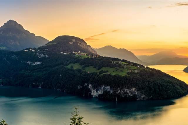 lake_lucerne (Large).jpg