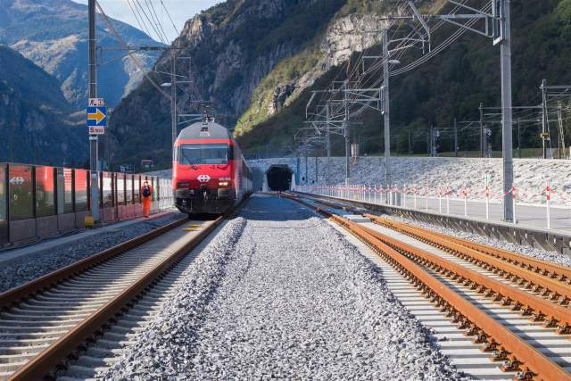 7 Inbetriebsetzung erste Testfahrt Gotthard (Large).JPG