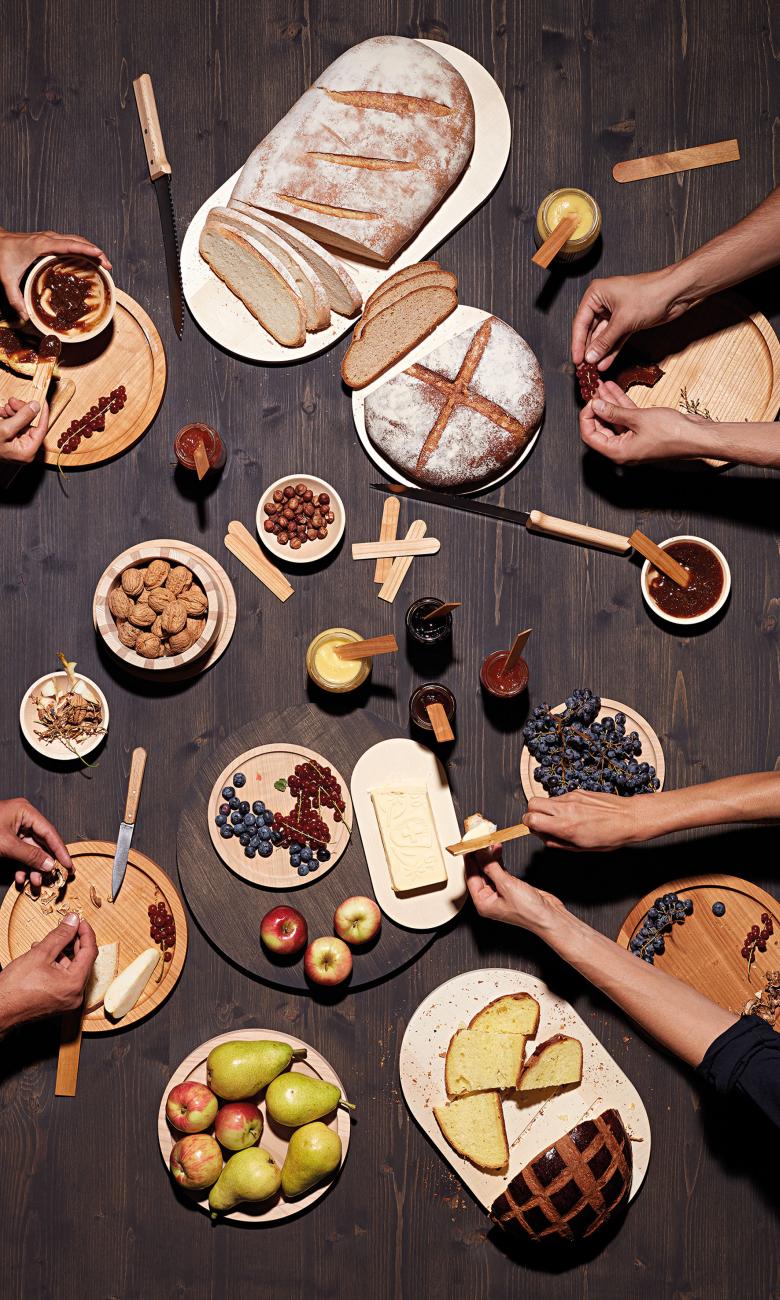 Sibylle Stoekli, from the canton of Vaud, redefined 30 wooden household items, all of them based on high-quality craftsmanship, regional production and fair trade. © Jonas Marguet