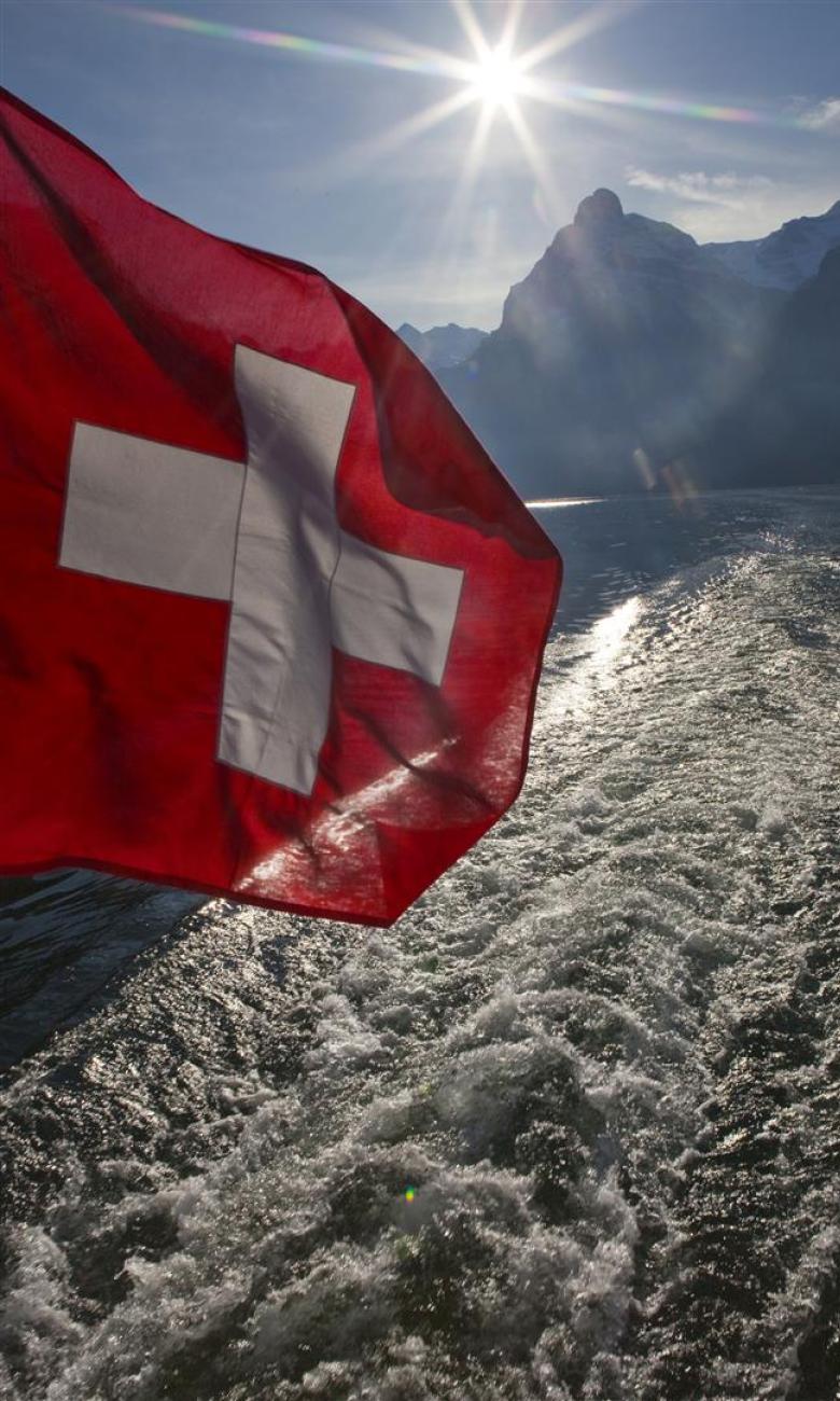 Die Schweizerfahne: ein Plus für das Land