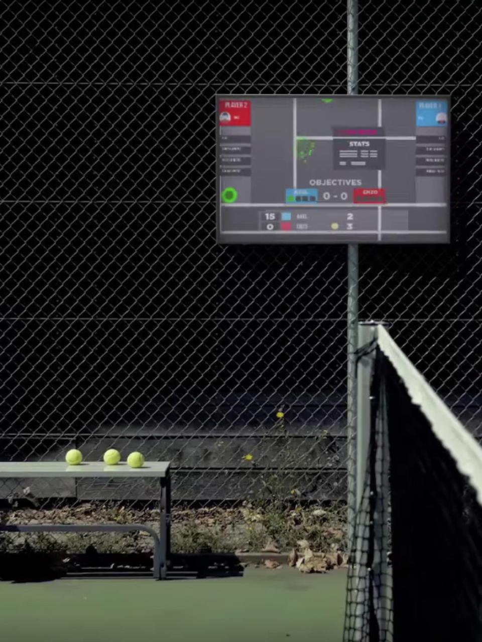 Les informations générées s’affichent en temps réel sur un écran au bord du terrain, qui remplit aussi la fonction d’arbitre.